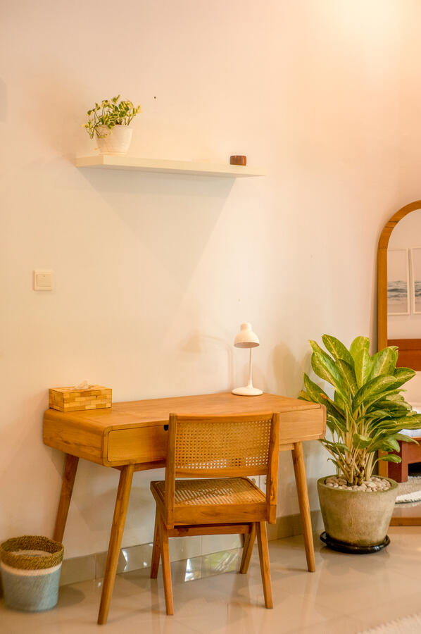 Working Desk